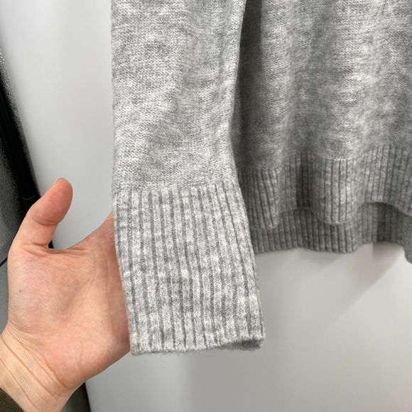 Susina Colorblock Turtleneck Sweater - Picture 3 of 8